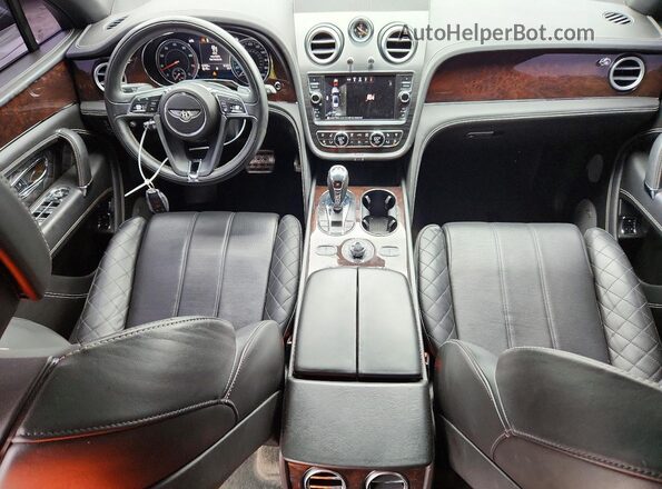 SJAAC2ZV7HC012602 2017 BENTLEY BENTAYGA Белый Вид панели приборов