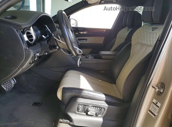 SJAAC4ZV4JC018083 2018 BENTLEY BENTAYGA Cream Սալոնի դիմացի տեսք