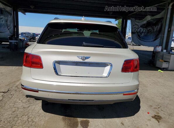SJAAC4ZV4JC018083 2018 BENTLEY BENTAYGA Cream Հետևի տեսք