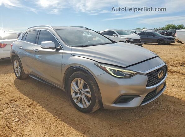 SJKCH5CP1KA010655 2019 INFINITI QX30 Gray Delantero derecho