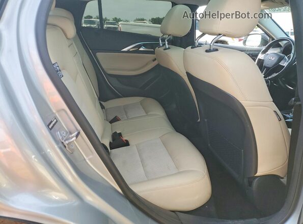 SJKCH5CP1KA010655 2019 INFINITI QX30 Gray Vista de los asientos traseros