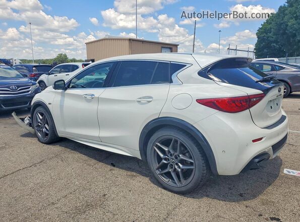 SJKCH5CP8HA033262 2017 INFINITI QX30 White Rear left