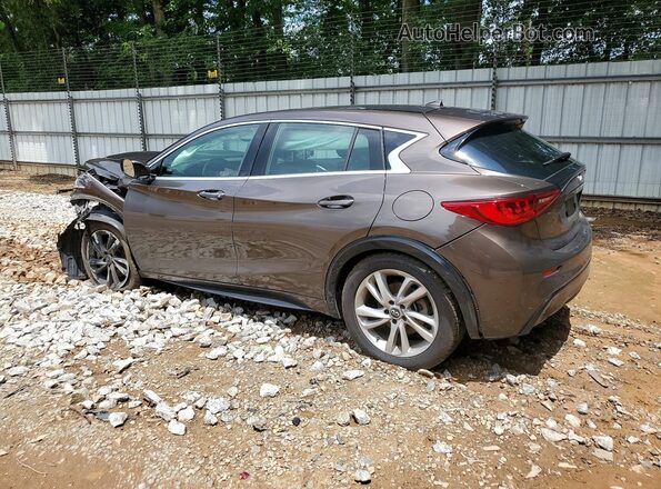 SJKCH5CP9JA047807 2018 INFINITI QX30 Brown Trasero izquierdo