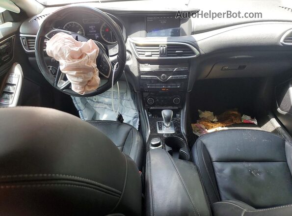 SJKCH5CP9JA047807 2018 INFINITI QX30 Brown Vista del salpicadero
