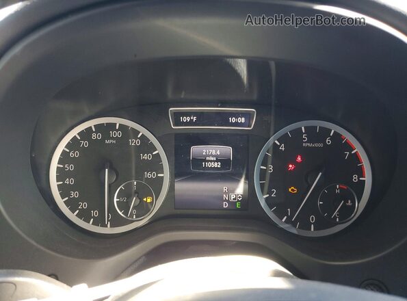SJKCH5CPXJA054135 2018 INFINITI QX30 Black Vista del cuadro de instrumentos