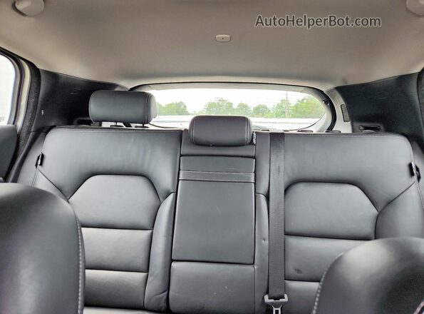 SJKCH5CR1HA033119 2017 INFINITI QX30 Silver Vista de los asientos traseros