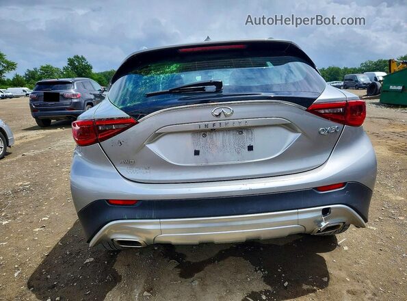 SJKCH5CR1HA033119 2017 INFINITI QX30 Silver Vista trasera