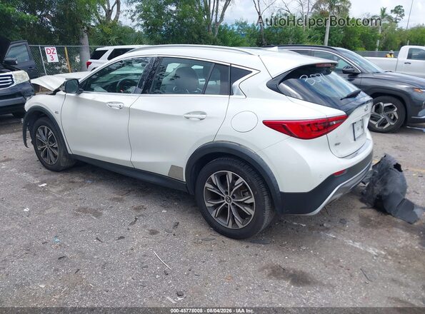 SJKCH5CR4HA023071 2017 INFINITI QX30 White Tył lewy
