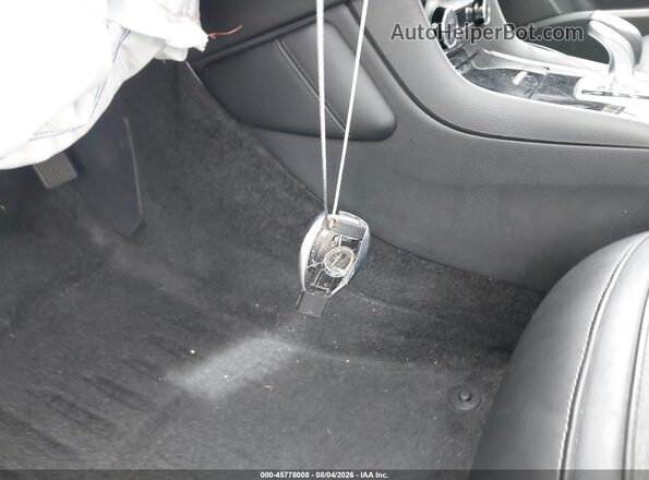 SJKCH5CR4HA023071 2017 INFINITI QX30 White Widok deski rozdzielczej