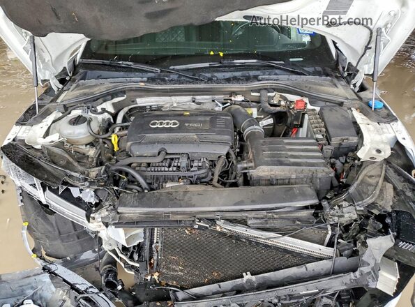 TRUC5AFV5H1002555 2017 AUDI TT Белый Вид задней части салона