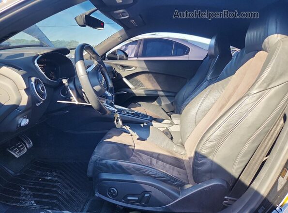 TRUC5AFV9G1025836 2016 AUDI TT Black წინა სალონის ხედი