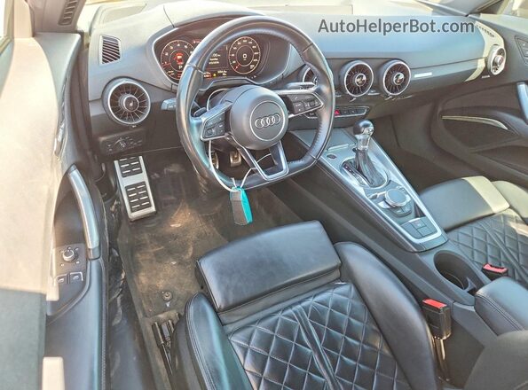 TRUC5AFVXH1014104 2017 AUDI TT White Dashboard view