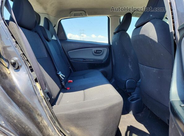 VNKKTUD31GA067875 2016 TOYOTA YARIS Charcoal Widok tylnych siedzeń