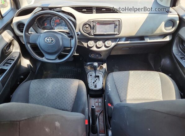 VNKKTUD31GA067875 2016 TOYOTA YARIS Charcoal Widok deski rozdzielczej