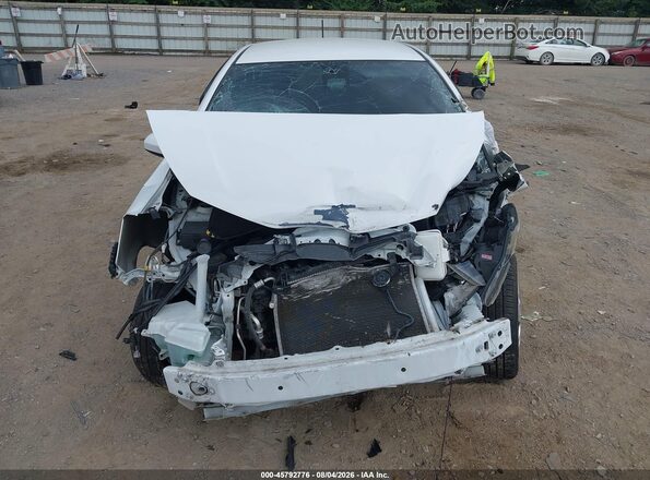 VNKKTUD31HA074746 2017 TOYOTA YARIS White Front view