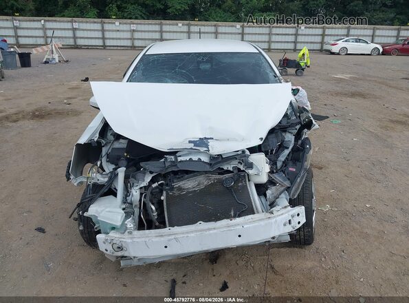 VNKKTUD31HA074746 2017 TOYOTA YARIS White Dashboard view