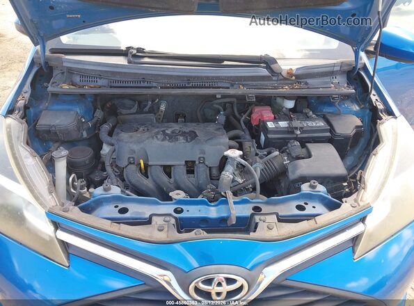 VNKKTUD31HA079381 2017 TOYOTA YARIS Синий Вид сзади