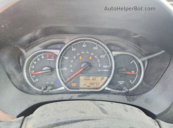 VNKKTUD32JA092985 2018 TOYOTA YARIS Silver Սարքավորումների վահանակի տեսք