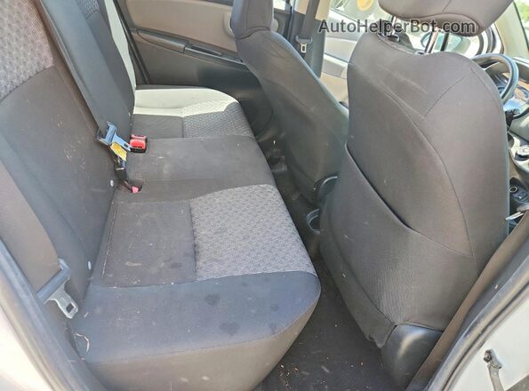VNKKTUD35HA078914 2017 TOYOTA YARIS White Вид задніх сидінь