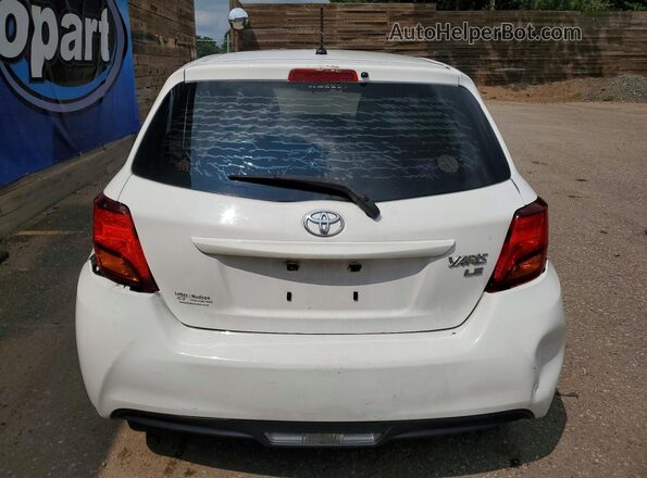 VNKKTUD36GA060260 2016 TOYOTA YARIS White Вид ззаду