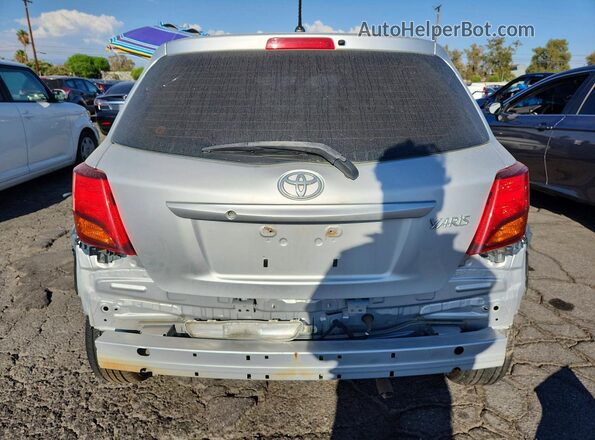 VNKKTUD36GA067967 2016 TOYOTA YARIS Silver Widok wnętrza z przodu
