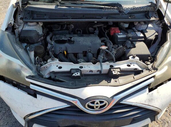 VNKKTUD36HA077982 2017 TOYOTA YARIS White Widok wnętrza z tyłu