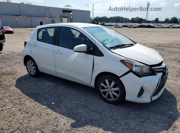 VNKKTUD36HA077982 2017 TOYOTA YARIS White Przód prawy