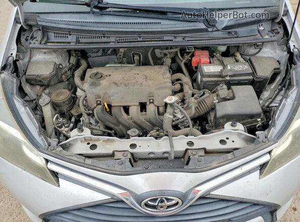 VNKKTUD36HA081322 2017 TOYOTA YARIS Silver Вид задньої частини салону