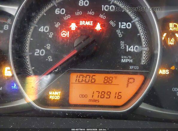 VNKKTUD36HA082325 2017 TOYOTA YARIS Silver 