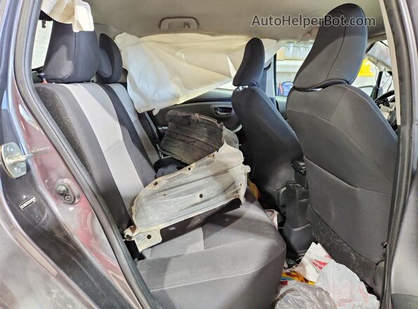 VNKKTUD36JA096909 2018 TOYOTA YARIS Gray Հետևի նստատեղերի տեսք