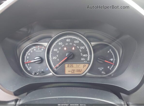 VNKKTUD37HA075965 2017 TOYOTA YARIS Белый Вид задних сидений
