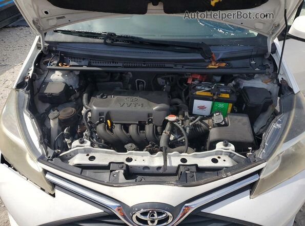 VNKKTUD39GA066845 2016 TOYOTA YARIS White Вид задньої частини салону