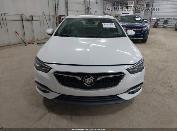 W04GM6SX0J1094130 2018 BUICK REGAL White Սարքավորումների վահանակի տեսք