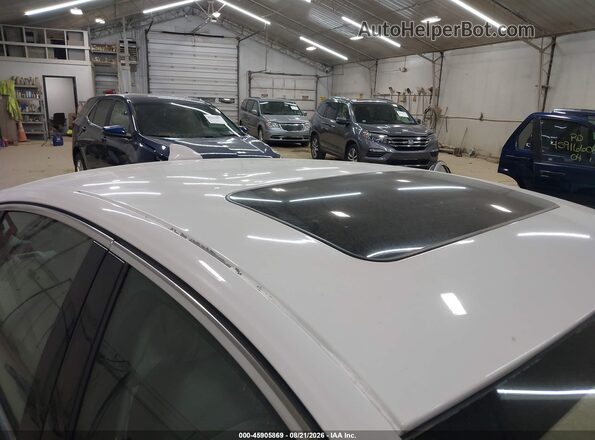 W04GM6SX0J1094130 2018 BUICK REGAL White 