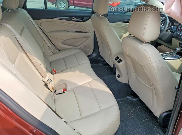 W04GV8SX6J1112607 2018 BUICK REGAL Burgundy უკანა სავარძლების ხედი