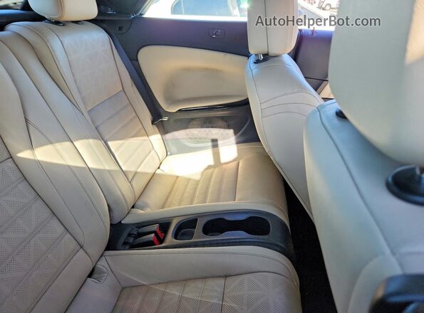 W04WH3N58HG087751 2017 BUICK CASCADA Silver Widok tylnych siedzeń
