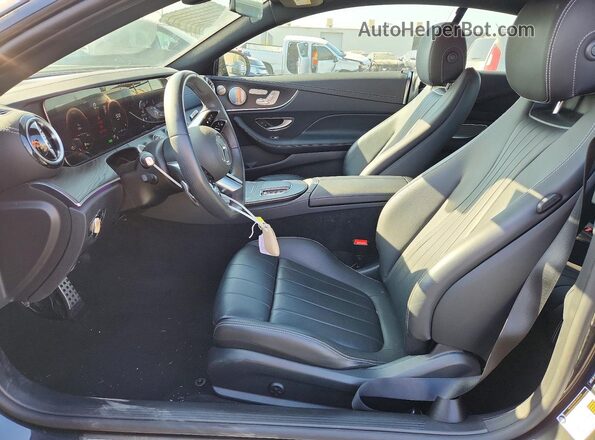 W1K1J5JB8PF204394 2023 MERCEDES-BENZ E Черный Вид салона спереди