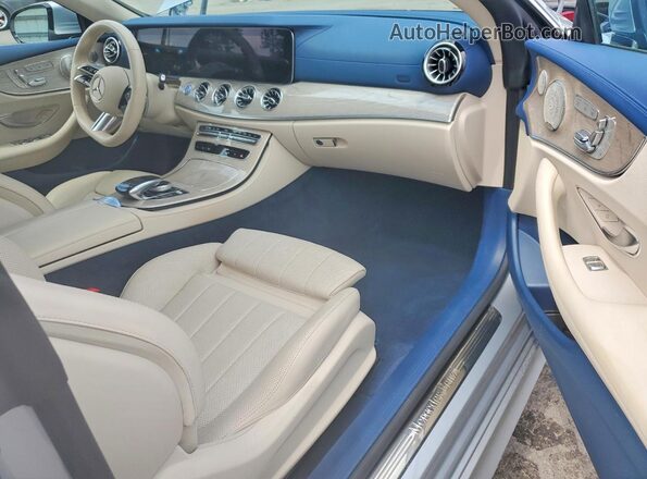 W1K1K5JB4PF206818 2023 MERCEDES-BENZ E Silver Vista del salpicadero