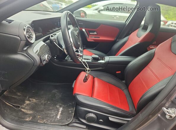 W1K3F4HB5NJ357464 2022 MERCEDES-BENZ A Gray Front interior view