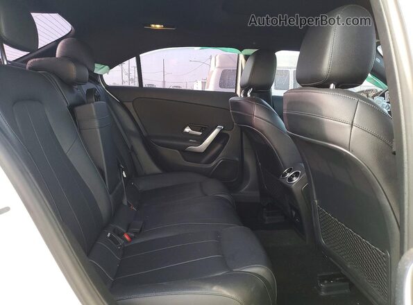W1K3G4EB1MJ265249 2021 MERCEDES-BENZ A White Вид задніх сидінь