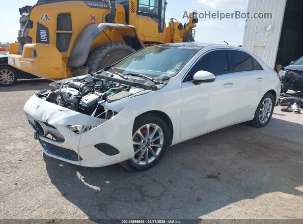 W1K3G4EB2MJ271111 2021 MERCEDES-BENZ A 220 White Vista tres cuartos delantera izquierda