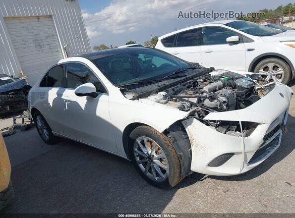W1K3G4EB2MJ271111 2021 MERCEDES-BENZ A 220 White Vista interior de 360 grados