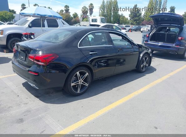 W1K3G4EB2NJ336492 2022 MERCEDES-BENZ A 220 Black Tył prawy