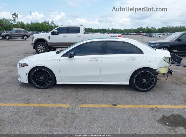W1K3G4EB2NJ368438 2022 MERCEDES-BENZ A 220 White 