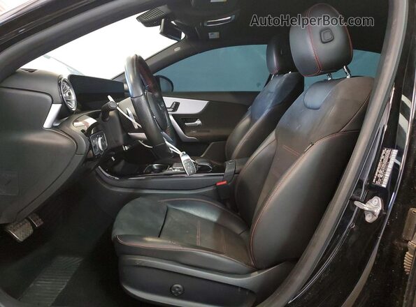 W1K3G4EB3LJ202216 2020 MERCEDES-BENZ A Black Вид салону спереду