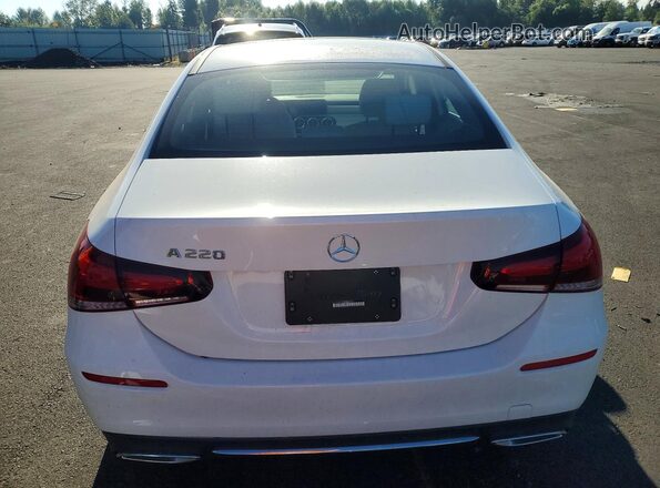 W1K3G4EB3MJ269271 2021 MERCEDES-BENZ A White Vista trasera