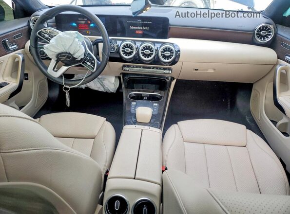 W1K3G4EB7MJ299227 2021 MERCEDES-BENZ A Black Widok deski rozdzielczej
