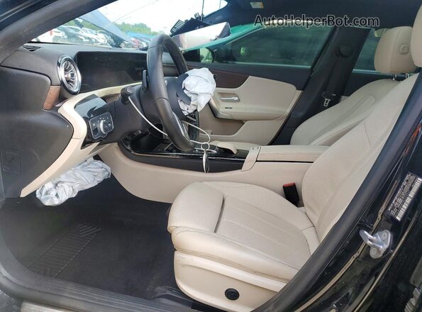 W1K3G4EB7MJ299227 2021 MERCEDES-BENZ A Black Widok wnętrza z przodu