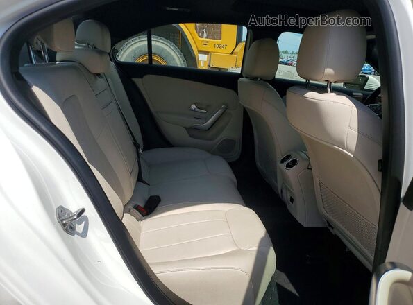 W1K3G4EB7NJ362859 2022 MERCEDES-BENZ A White Вид задніх сидінь
