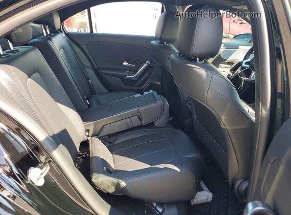 W1K3G4FB0NJ367299 2022 MERCEDES-BENZ A Black Widok tylnych siedzeń